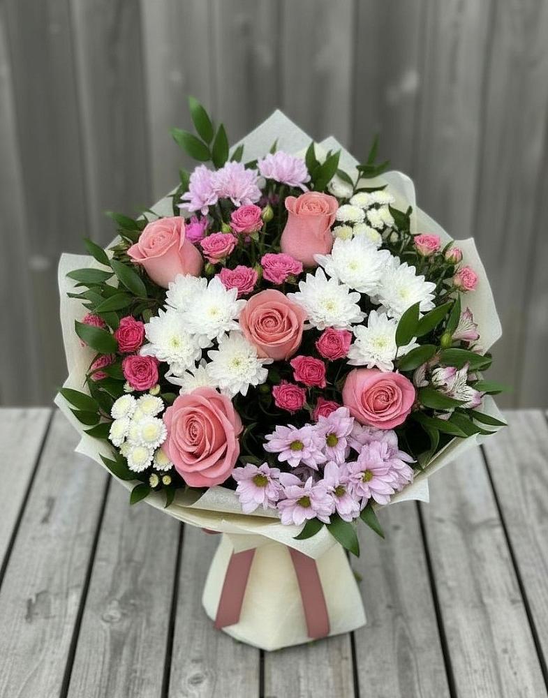 Букет цветов из: Альстромерии, Гвоздики, Розы и Хризантемы в Савостино