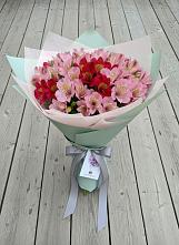 Букет цветов из:  Альстромерии в Савостино