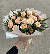 Букет Кремовые розы Латте в Савостино