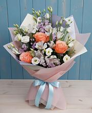 Букет цветов из:  Лизиантусы, Розы, Альстромерии и Гипсофила #REPLACE_PRED# Савостино