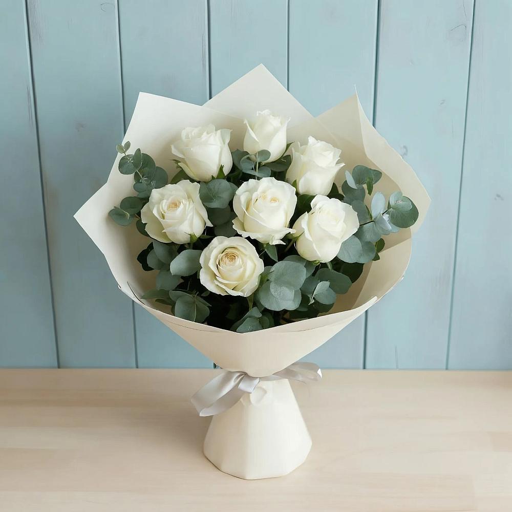 Букет Белые розы в Эвкалипте в Савостино