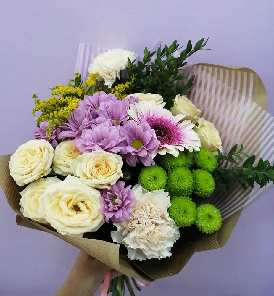 Букет цветов из: Хризантемы, Розы, Гвоздики и Герберы в Савостино