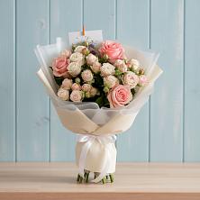 Букет цветов из:  Розы в Савостино